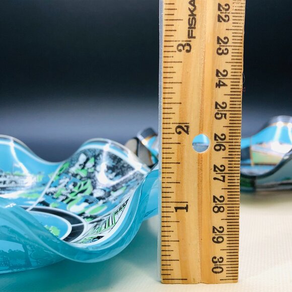 Vintage 60s DISNEYLAND Park Ruffled Glass Souvenir Dish- MCM Collectible - Picture 7 of 7